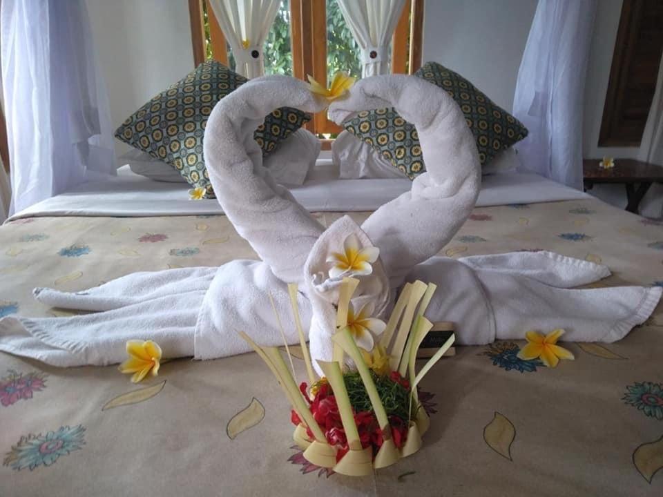 Omunity Bali Hotel Singaraja  Exterior photo