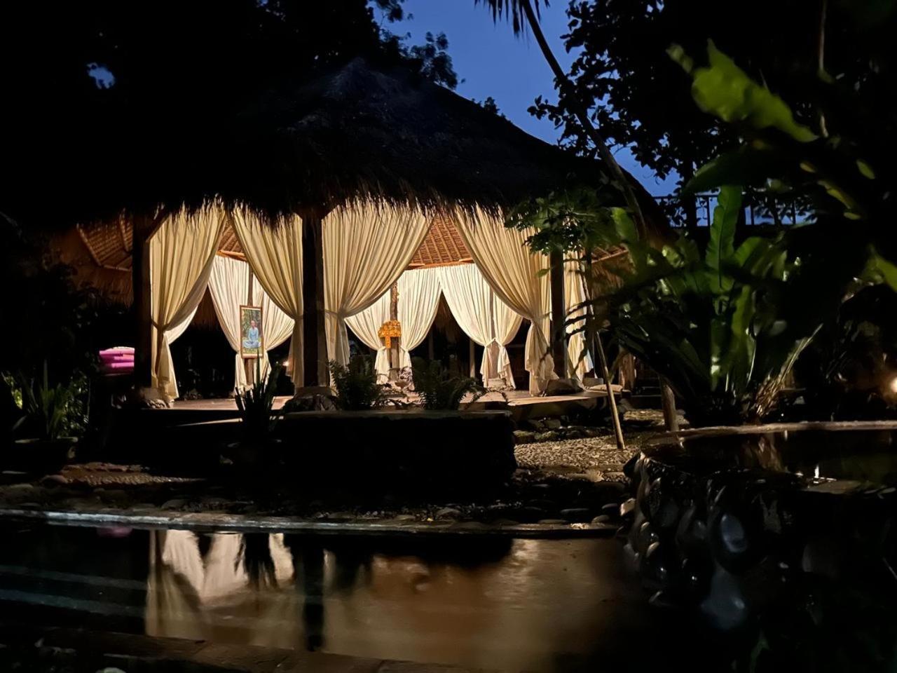 Omunity Bali Hotel Singaraja  Exterior photo