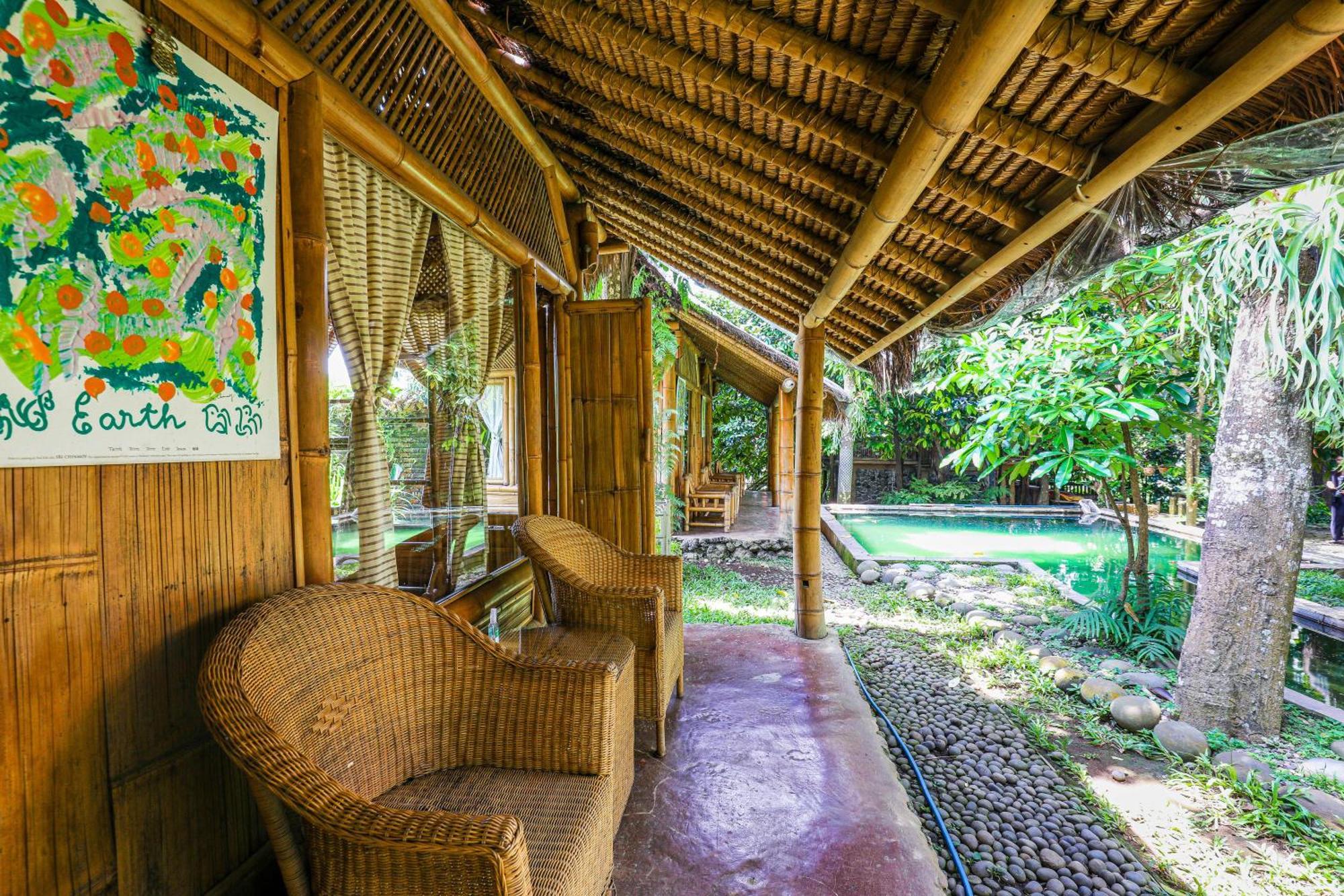 Omunity Bali Hotel Singaraja  Exterior photo