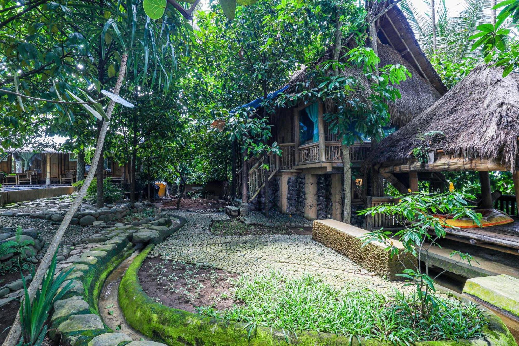 Omunity Bali Hotel Singaraja  Exterior photo
